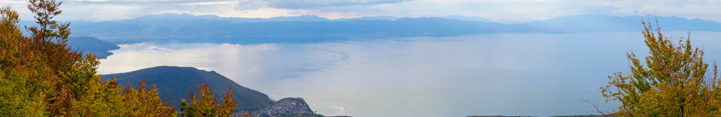 Nordmakedonien_utsikt Ohrid_1452x236_AdobeStock_229866956